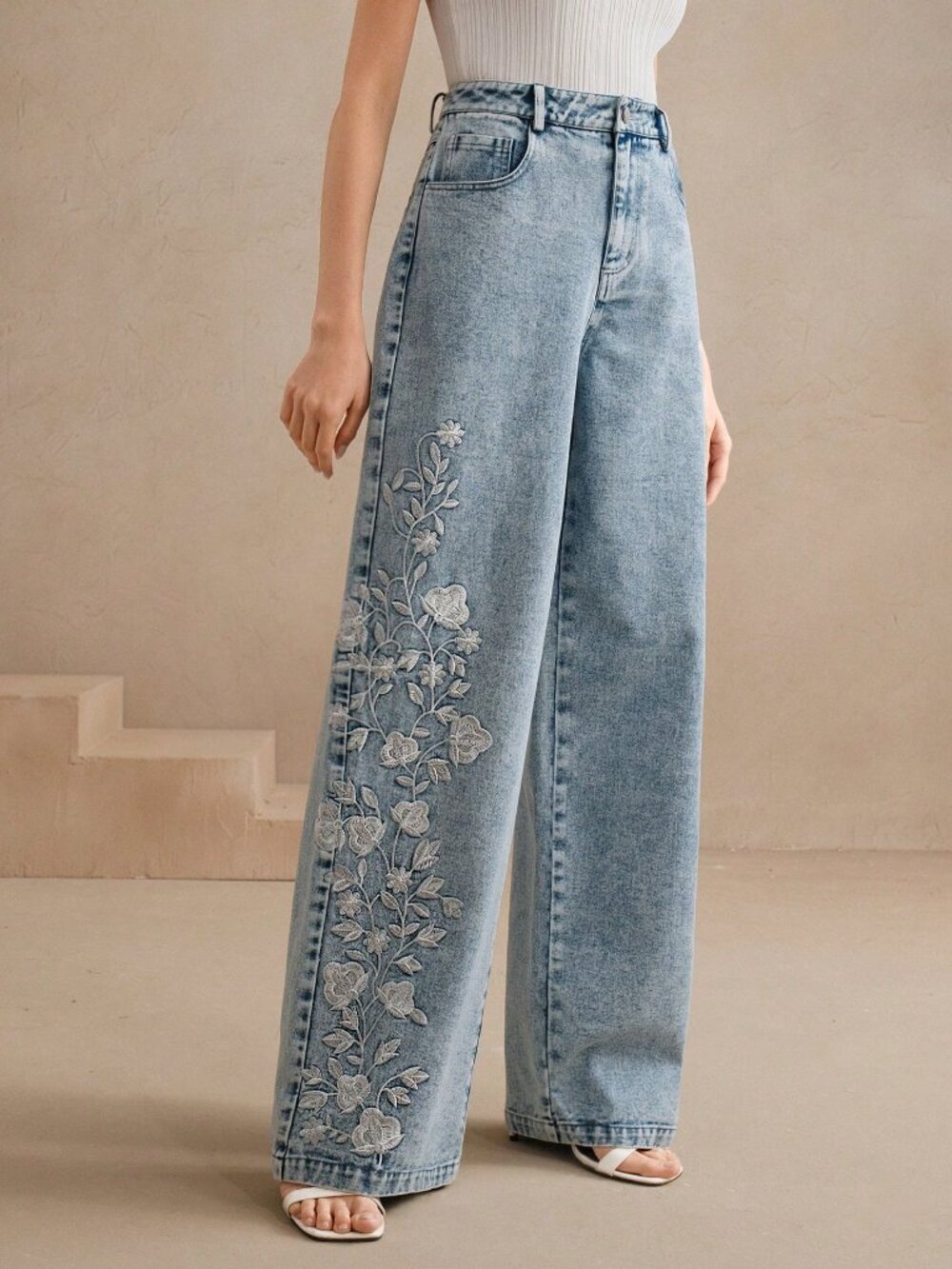 Blue Casual Women's Floral Embroidered Regular Fit Zipper Fly Wide Leg Pants - Picture 2 of 6